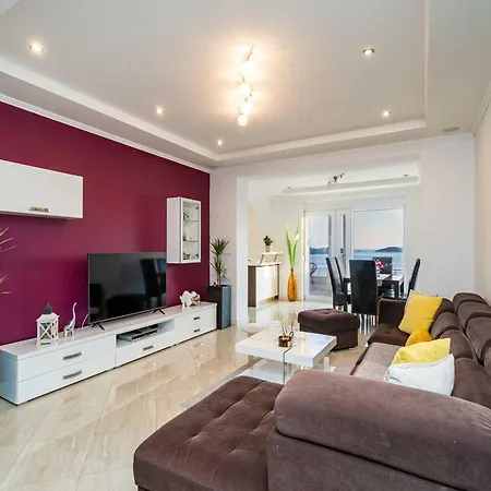 Sandito - Two Bedroom With Terrace And Sea View